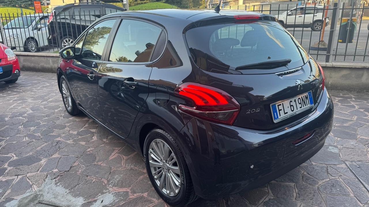Peugeot 208 PureTech 82 5 porte Allure