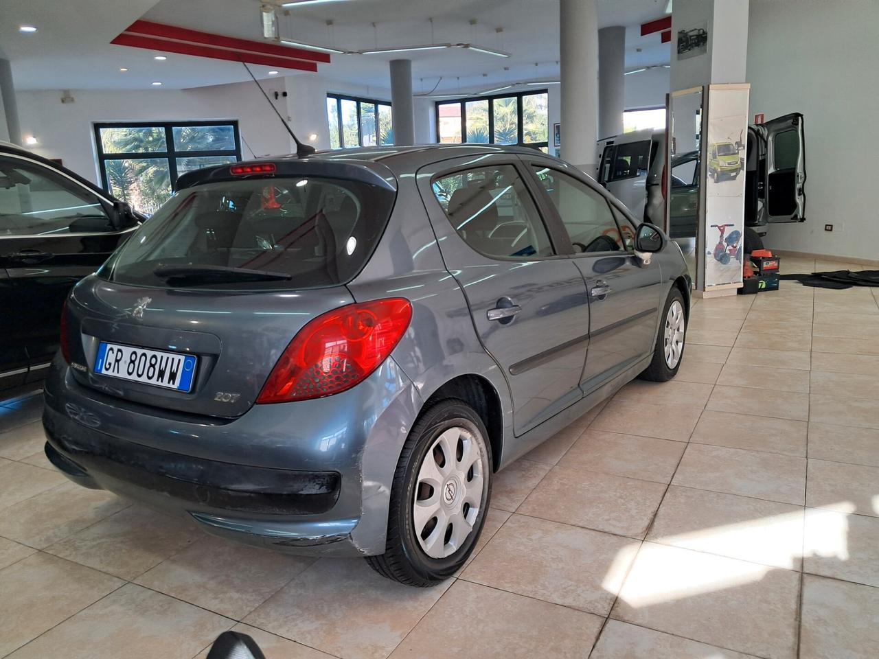 Peugeot 207 1.4 HDi 70CV 5p. X Line