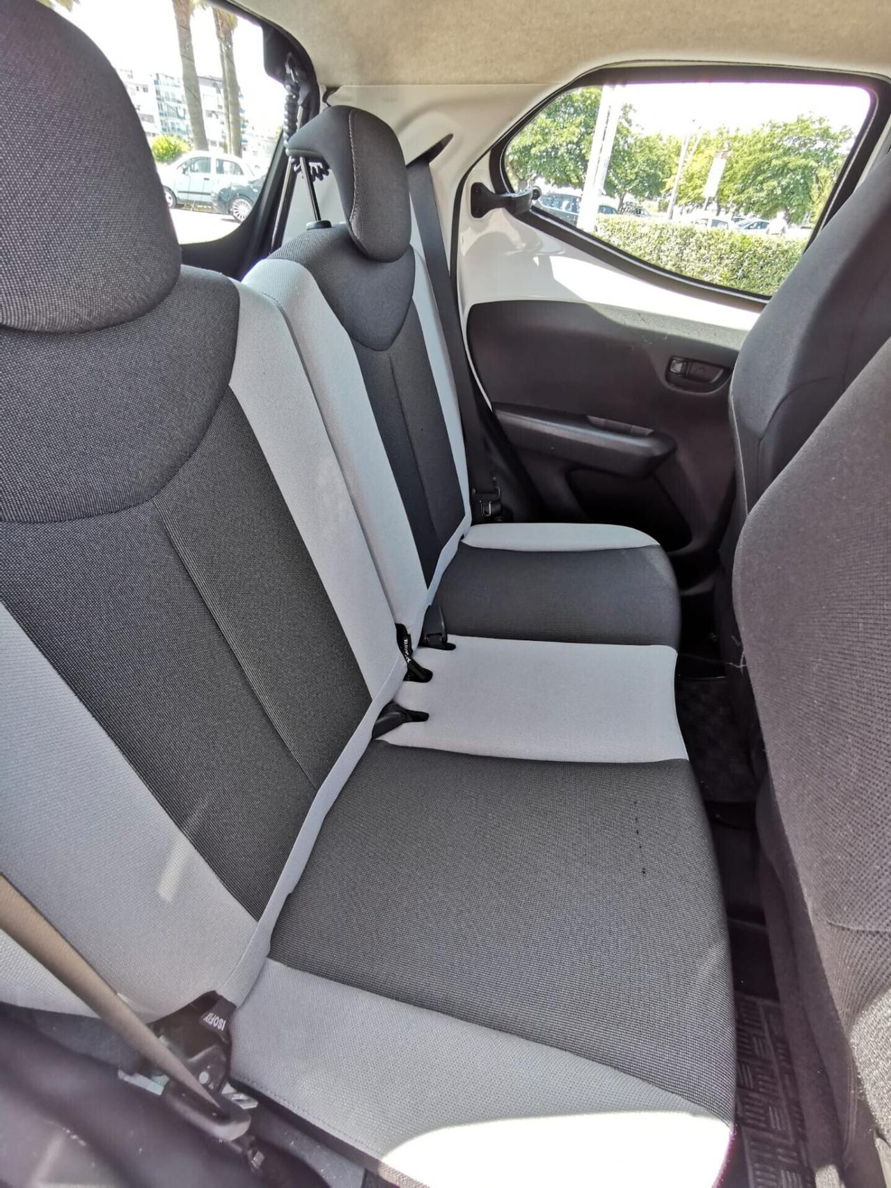 Toyota Aygo 1.0 VVT-i 69 CV 5 porte x-cool 10/2014