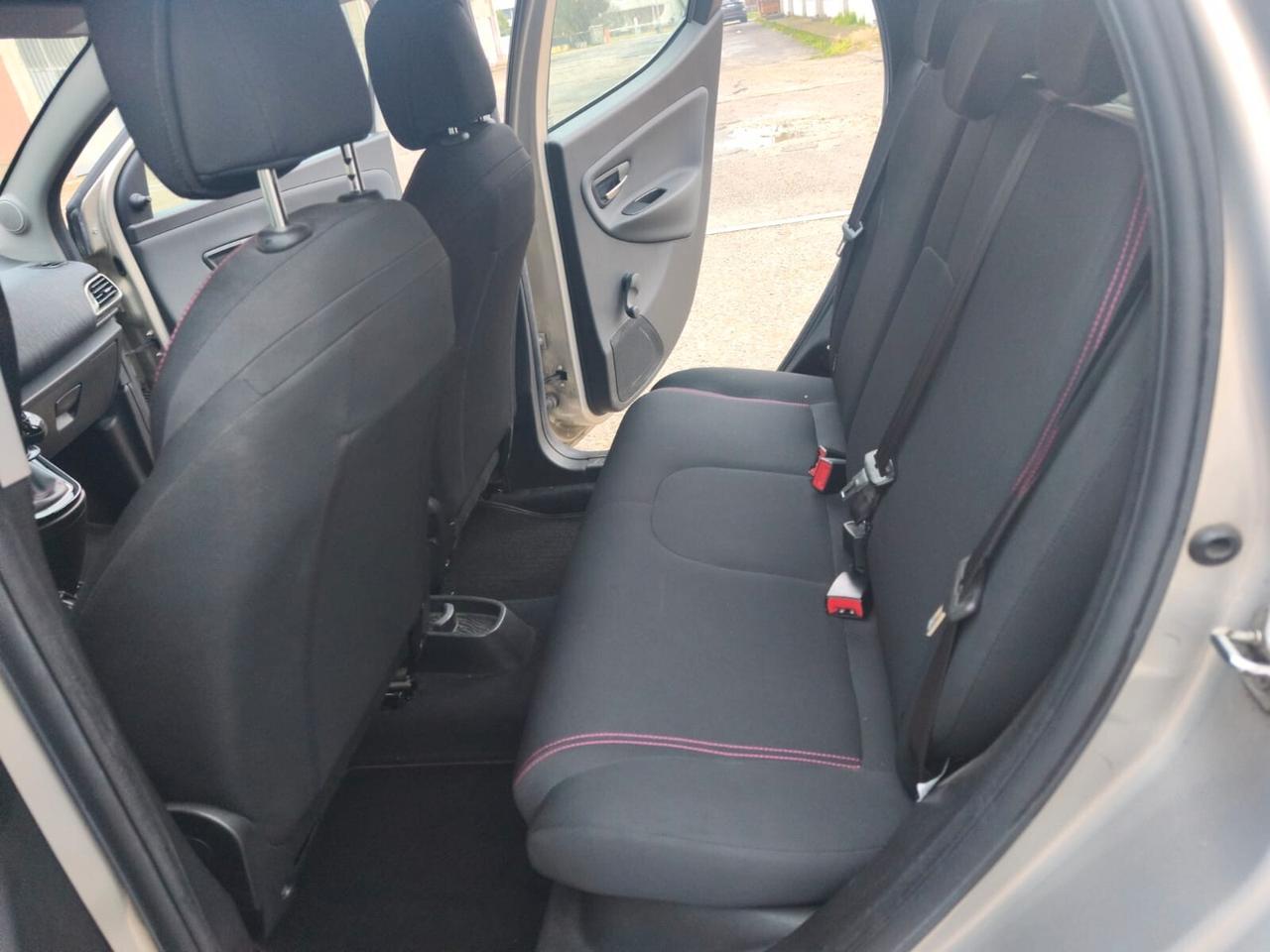 Lancia Ypsilon 2014---1.2 Benzina Neopatentati