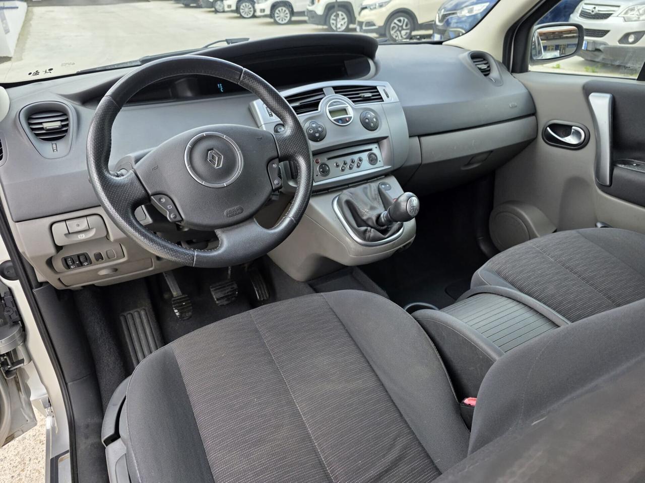 Renault Scenic Grand Scénic 1.9 dCi/130CV D