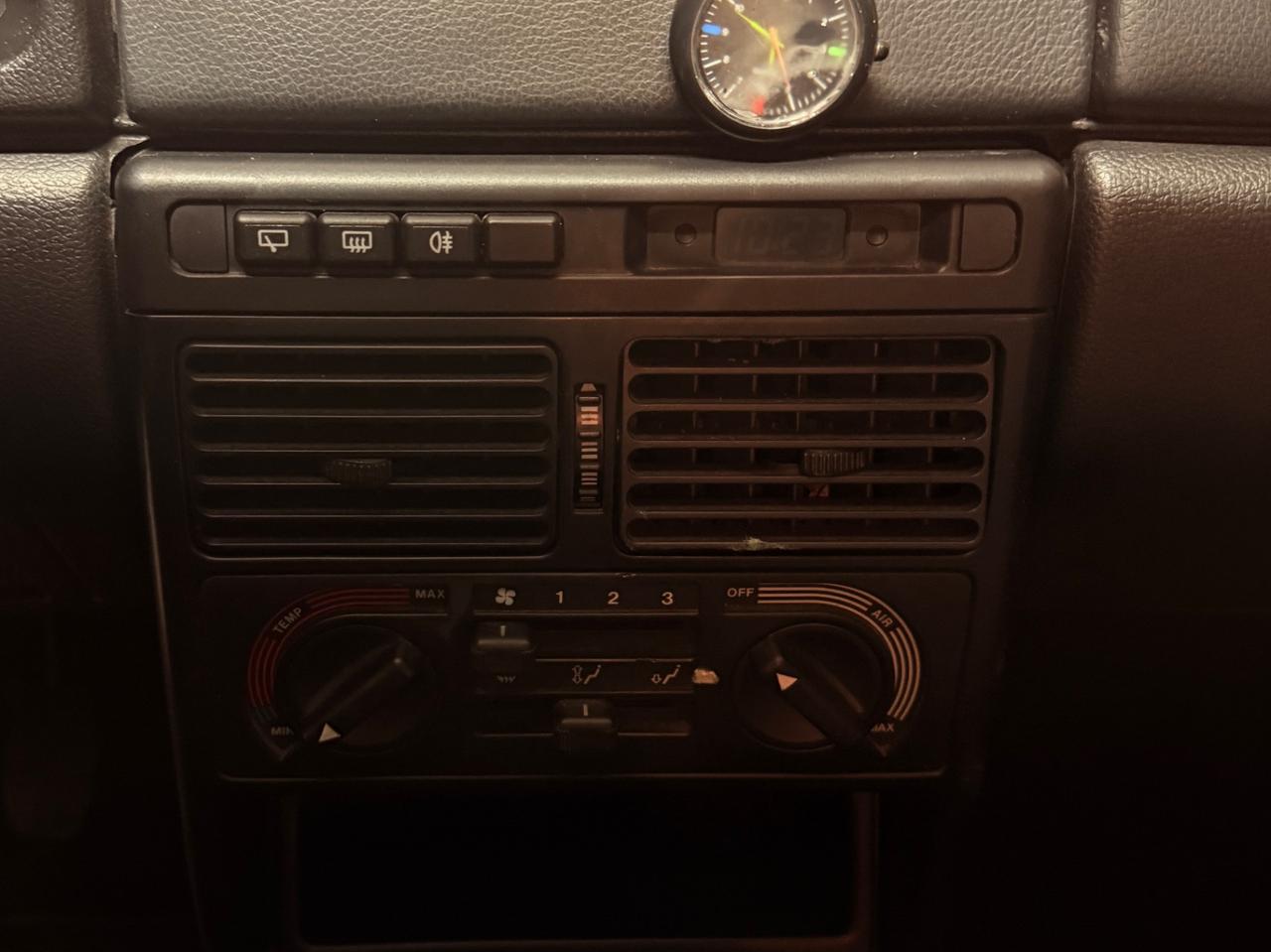 STROTDINARIA FIAT UNO 1.1 i.e. IN CONDIZIONI DA VETRINA