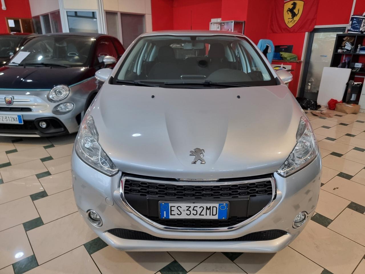 Peugeot 208 1.2 VTi 82 CV 5 porte Allure