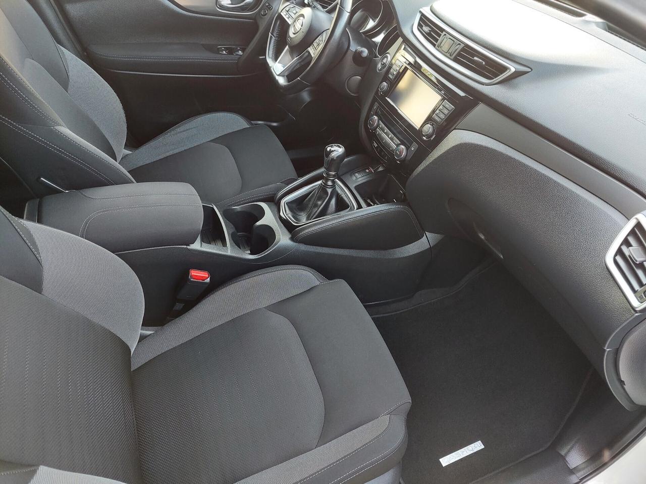 Nissan Qashqai 1.6 dCi 131CV TETTO P.