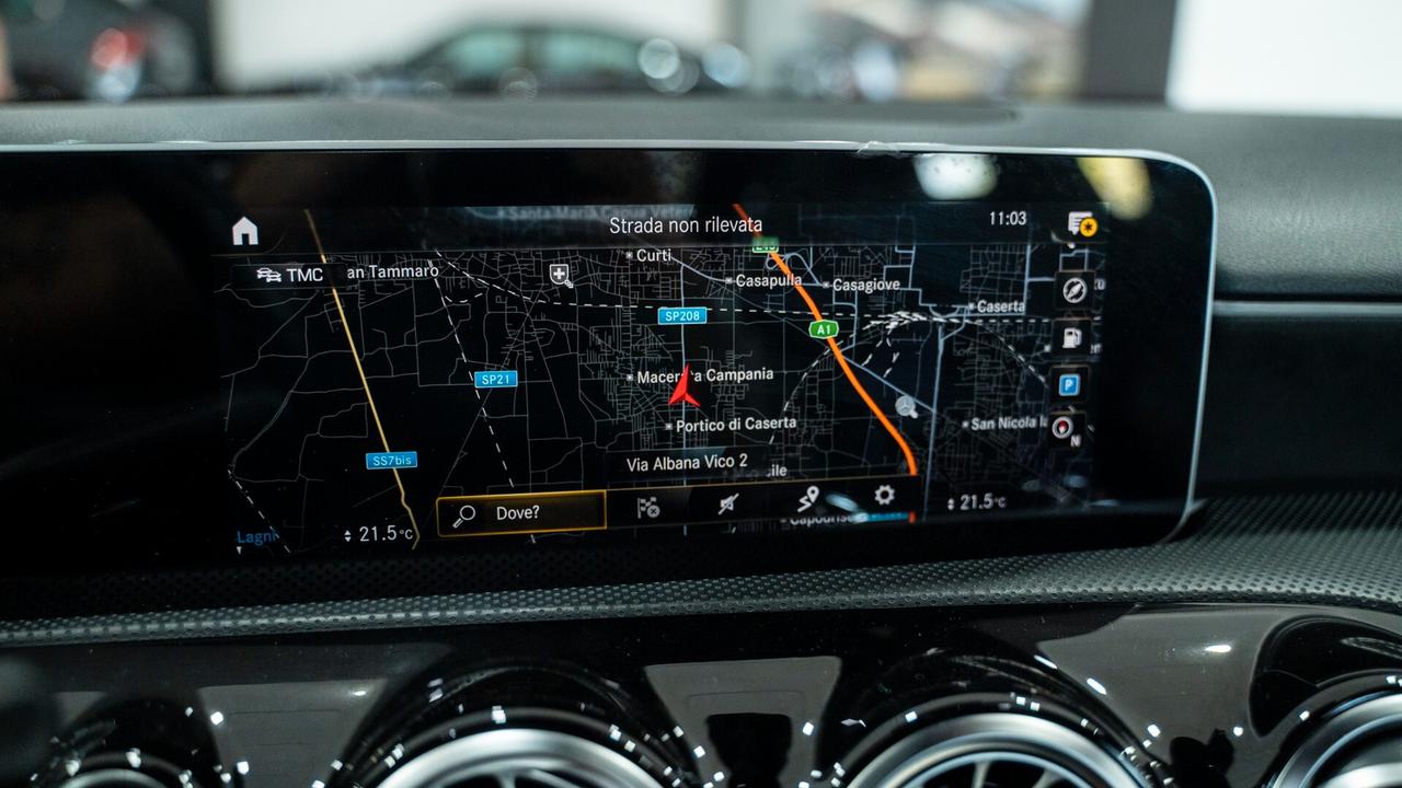 Mercedes-benz A 180 D PREMIUM PLUS AMG TETTO PACK LUCI XENO NAVI FULL OPTIONAL
