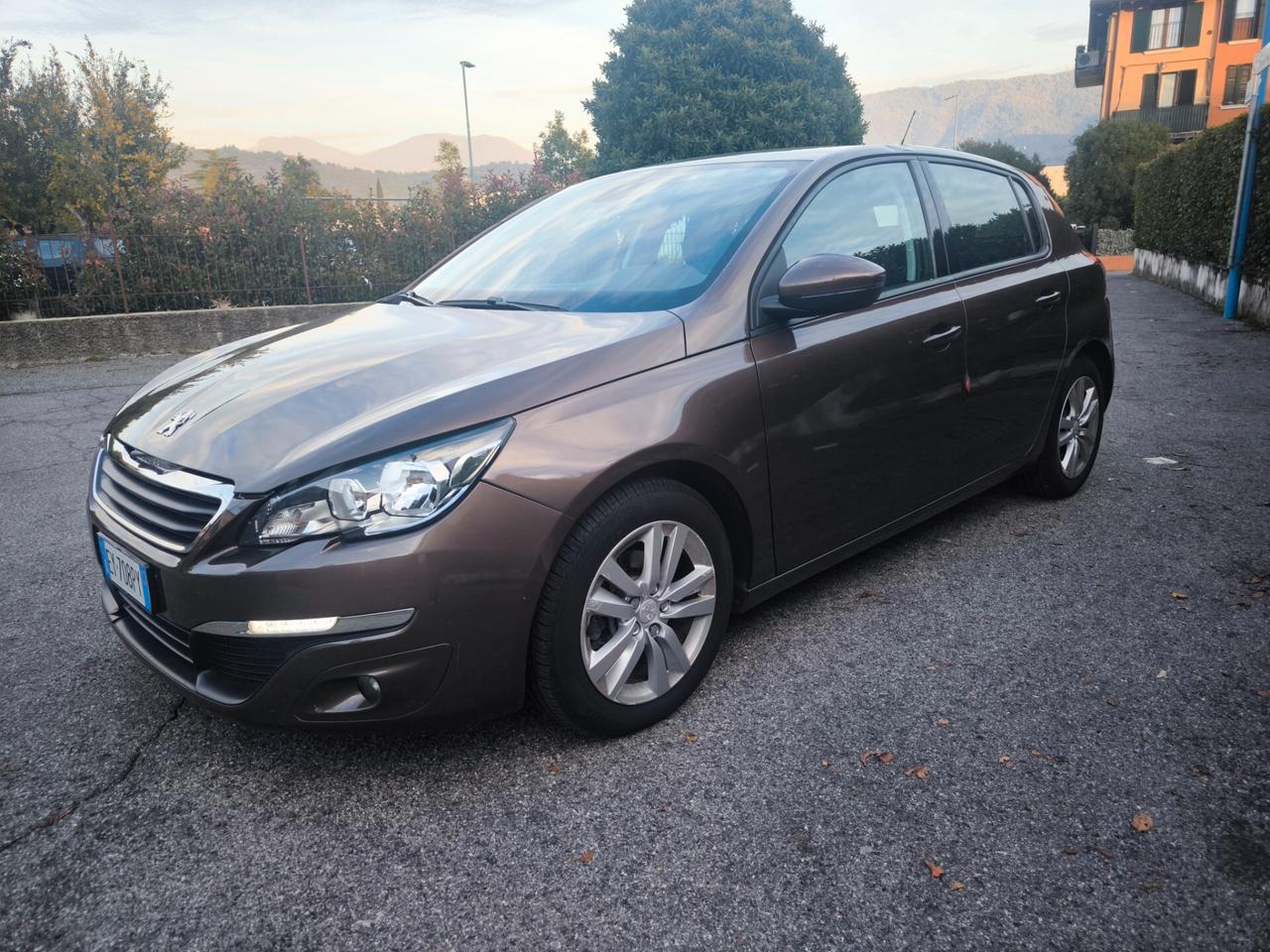 PEUGEOT 308 1,6 HDI ALLURE- 2015 – OK NEOPATENTATI
