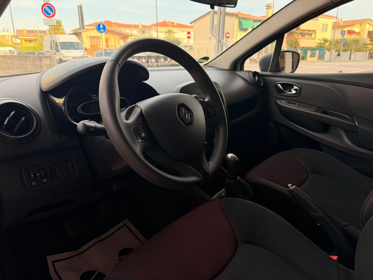 Renault Clio 1.2 75CV 5 porte Expression