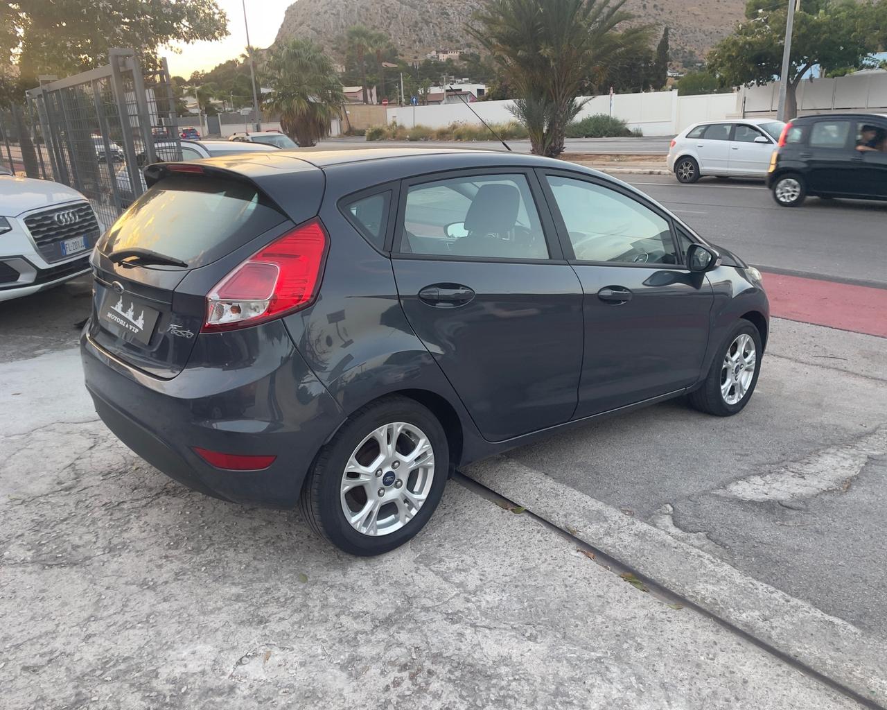 Ford Fiesta 1.6 TDCi 95CV 5 porte Individual