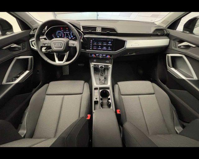 AUDI Q3 35 TFSI S tronic Business Advanced
