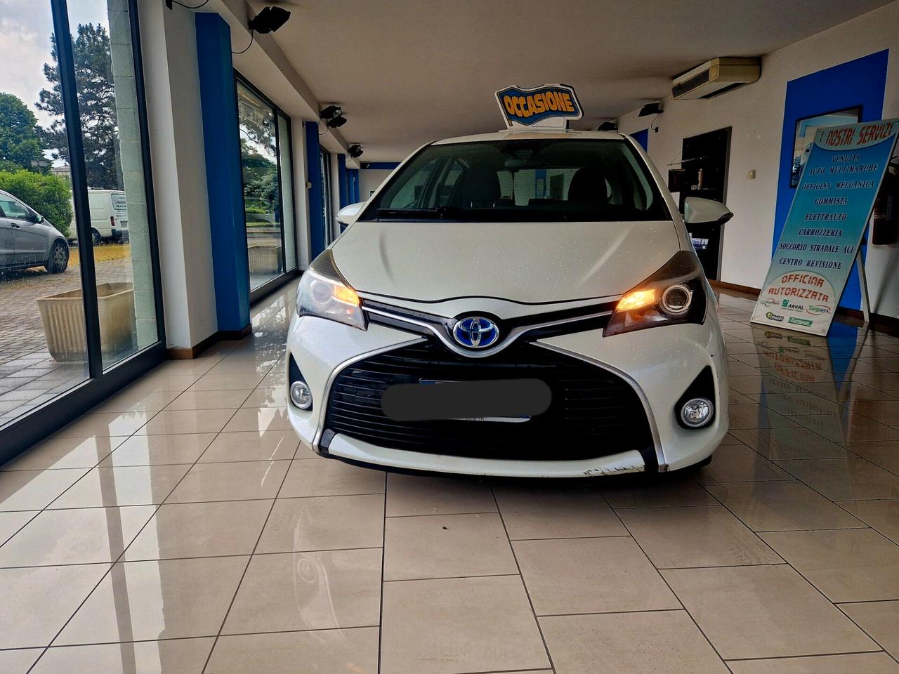 Toyota Auris Toyota yaris hybrid 2016 100000km