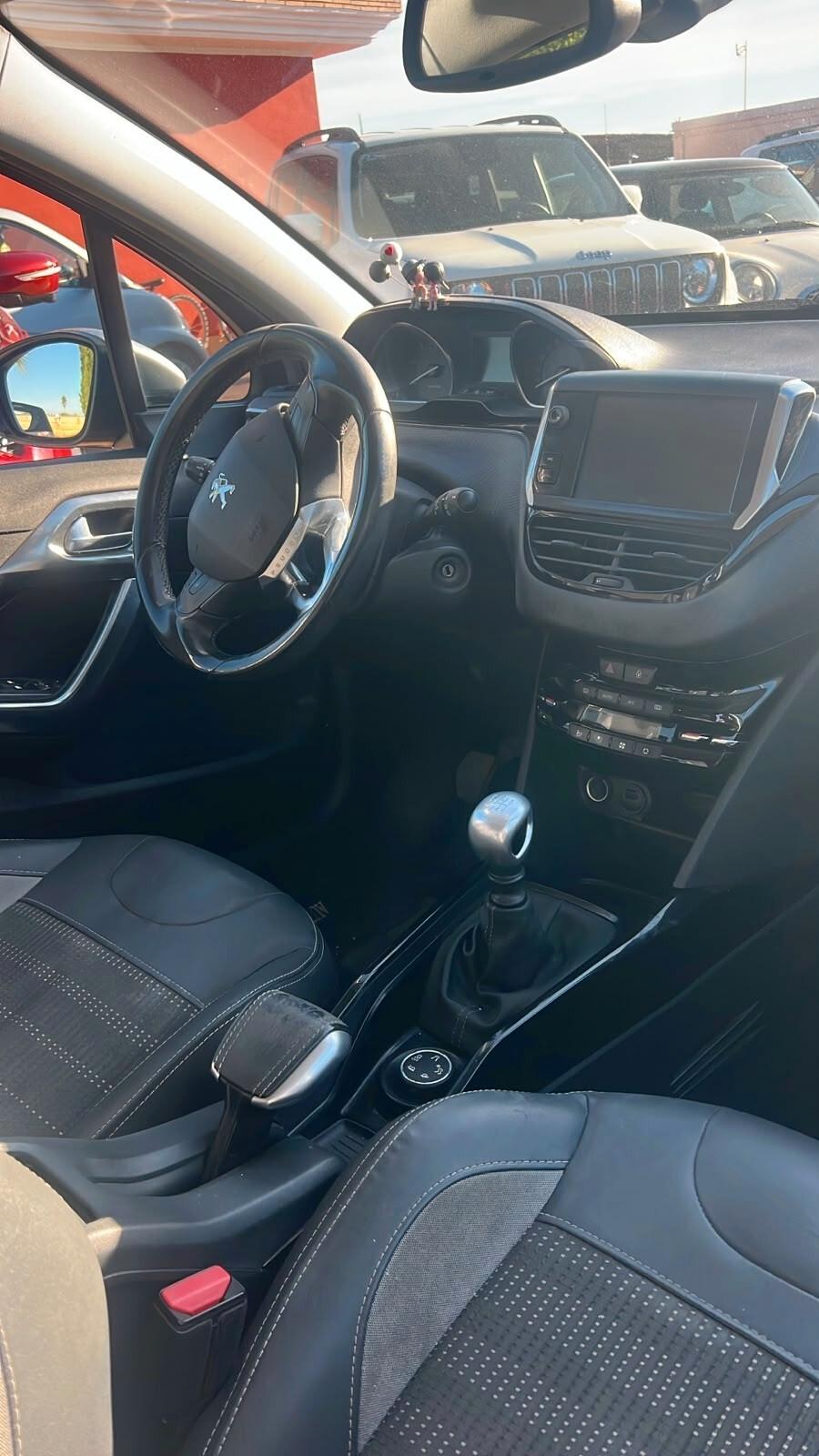 Peugeot 2008 BlueHDi 120 S&S Allure