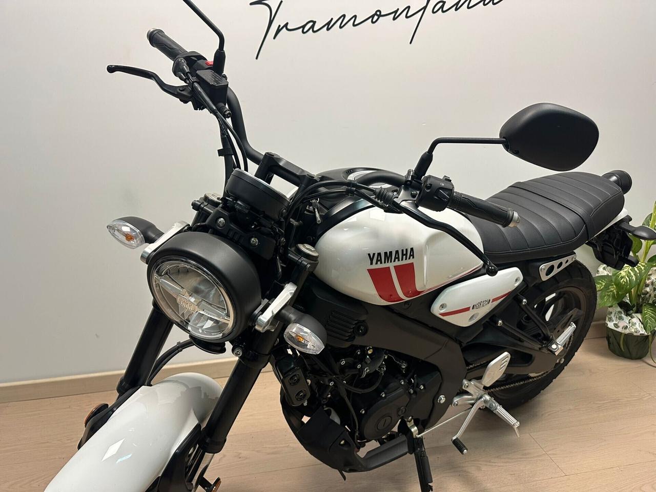 YAMAHA XSR 125 XSR125 - NUOVA - DA 69€ AL MESE