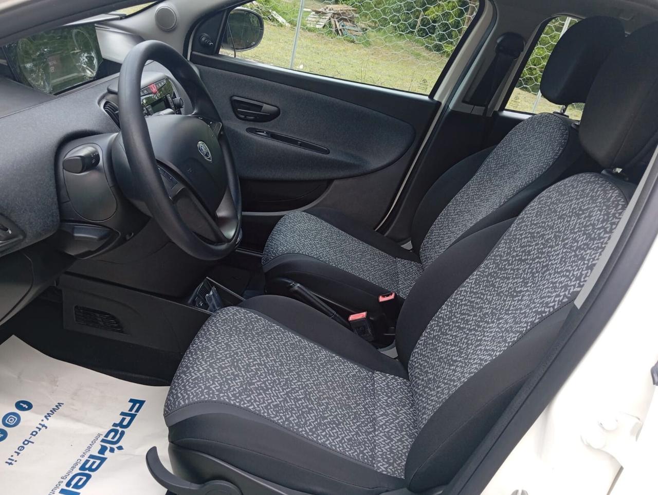 Lancia Ypsilon elefantino 1.2 69 CV UNIPRO