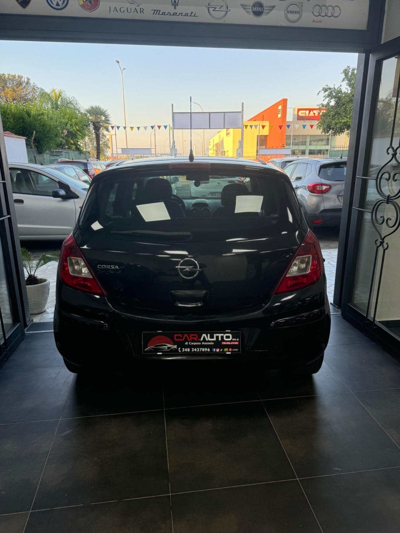 Opel Corsa 1.2 5 porte Cosmo