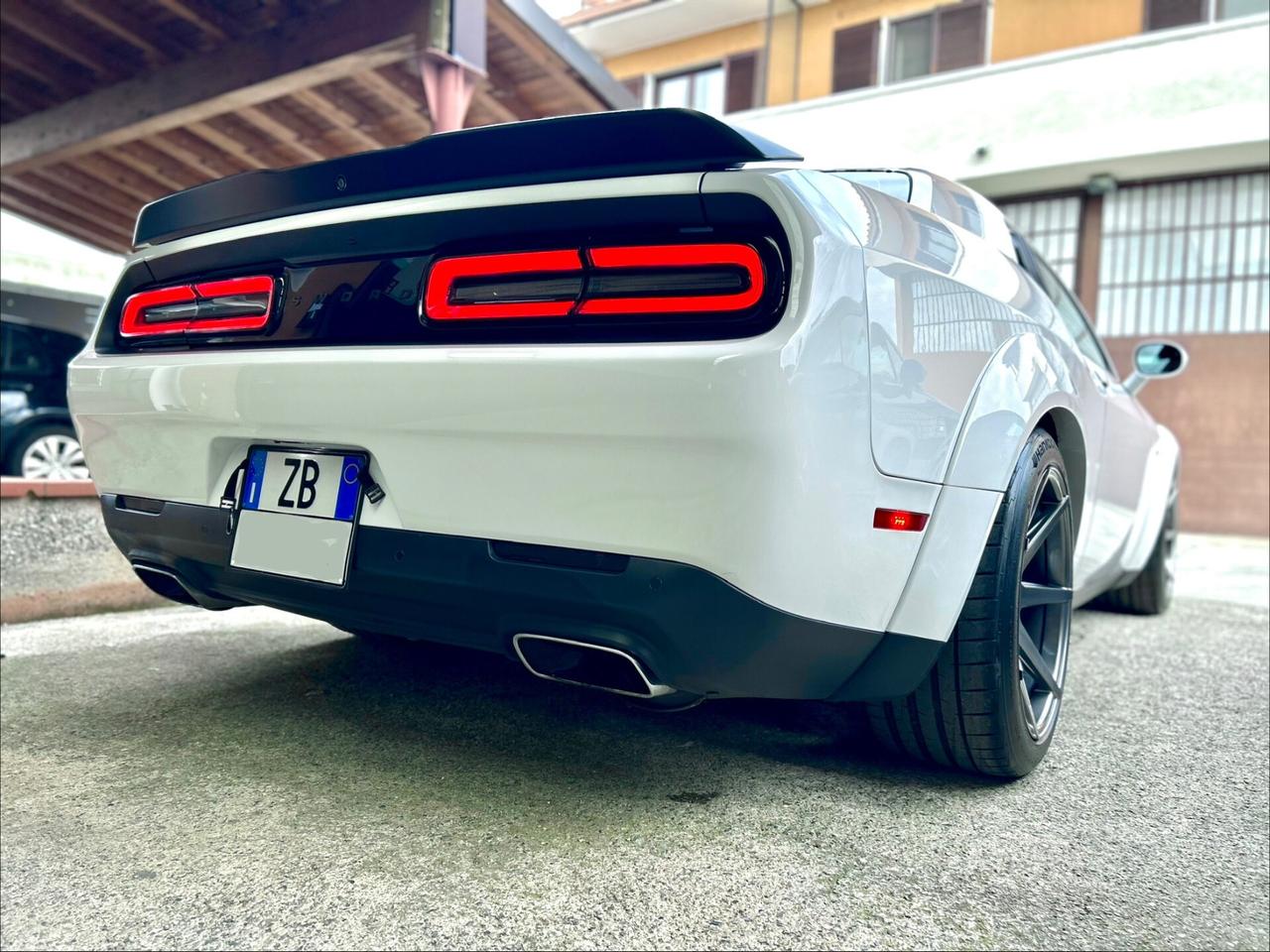Dodge Challenger 5.7 V8 Shaker wide body