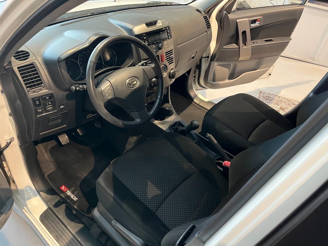 Daihatsu Terios 1.5 HIRO O/F 4WD - 98.210 KM