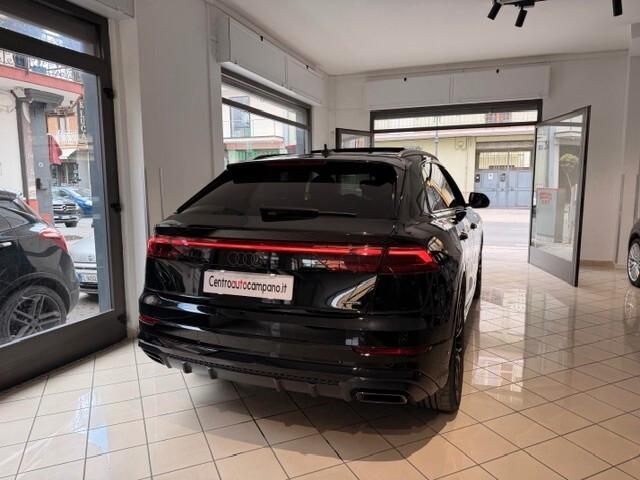 Audi Q8 BLACK LINE 50 TDI quattro 286cv