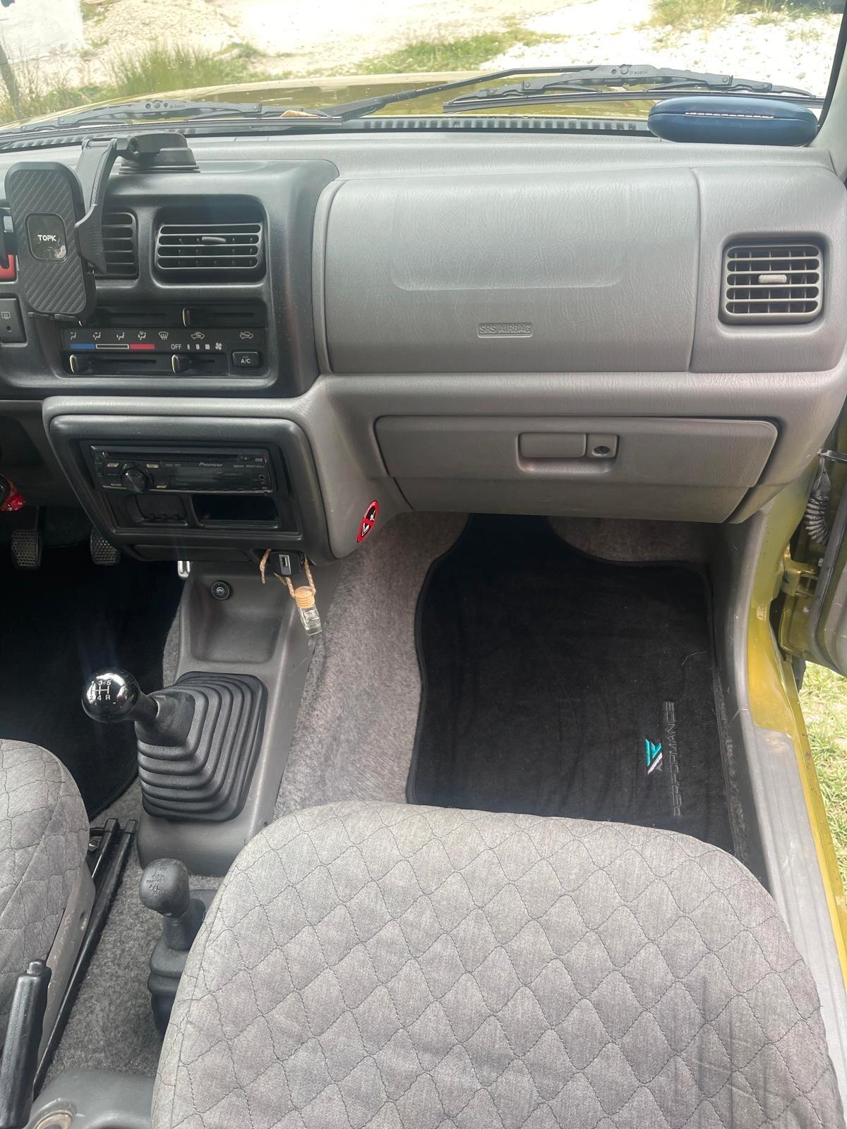 Suzuki Jimny 1.3i 16V cat 4WD JLX GPL
