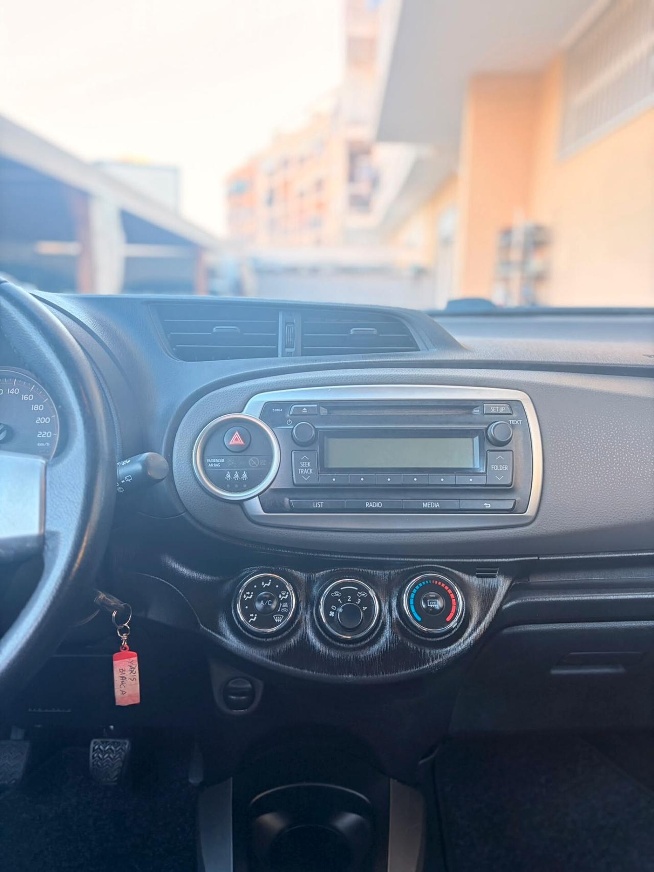 Toyota Yaris 1.0 5 porte Lounge