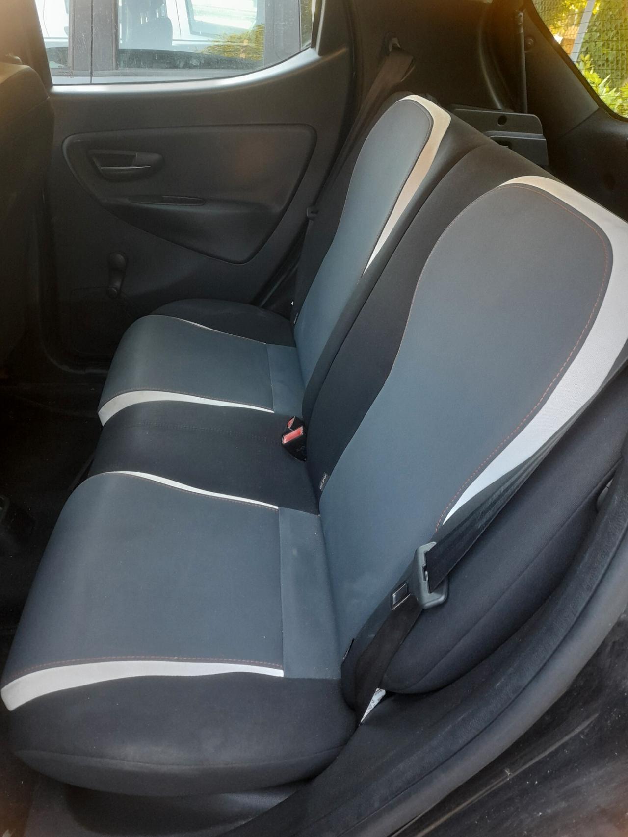 Lancia Ypsilon 0.9 TwinAir 85 CV Metano