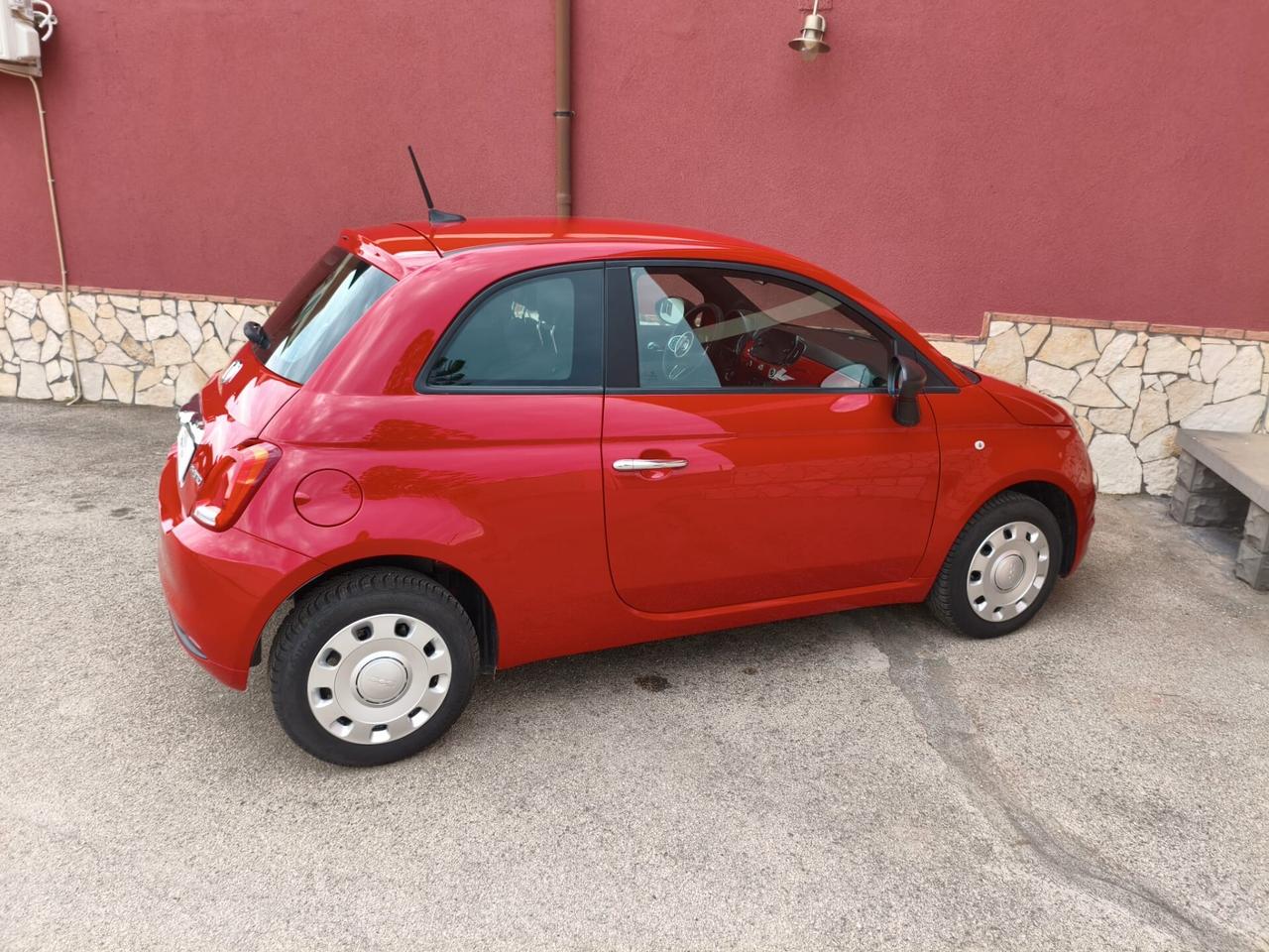 Fiat 500 1.0 Hybrid Red