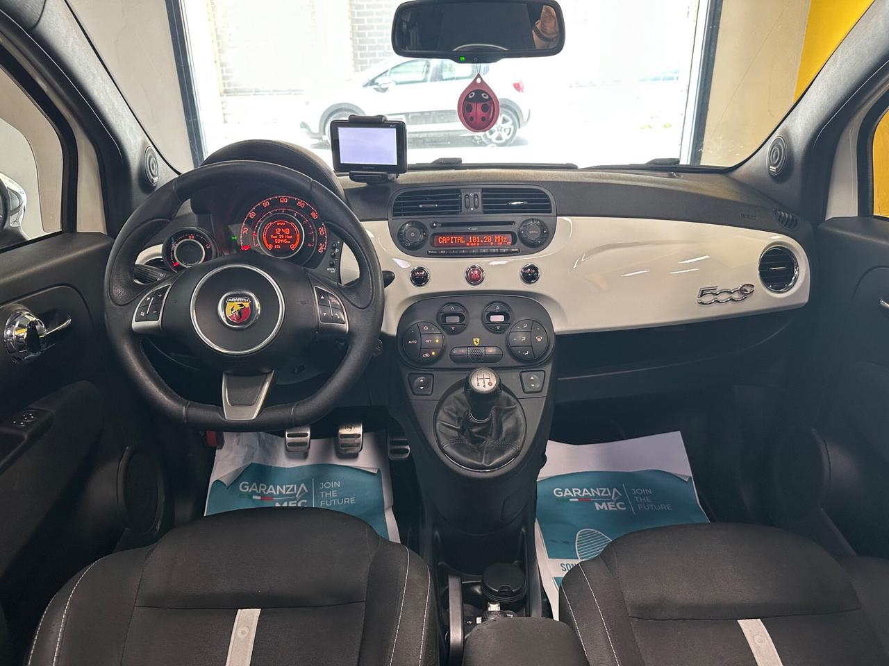 Abarth 500 C 1.4 Turbo T-Jet Custom
