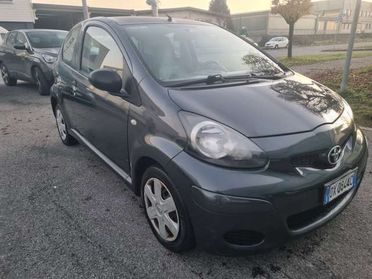 Toyota Aygo Aygo I 2005 3p 1.0 Now FL
