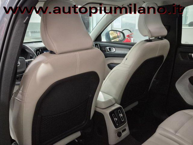 VOLVO XC40 T5 Recharge Plug-in Hybrid Inscription