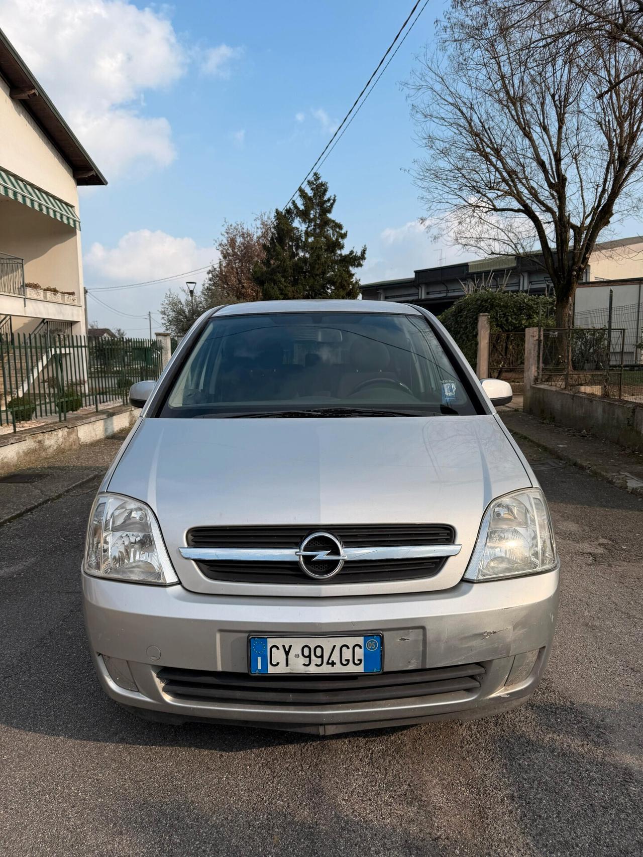 Opel Meriva 1.4 benzina euro 4 GANCIO TRAINO