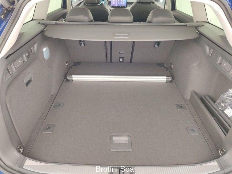 Skoda Superb 2.0 TDI DSG Wagon Style