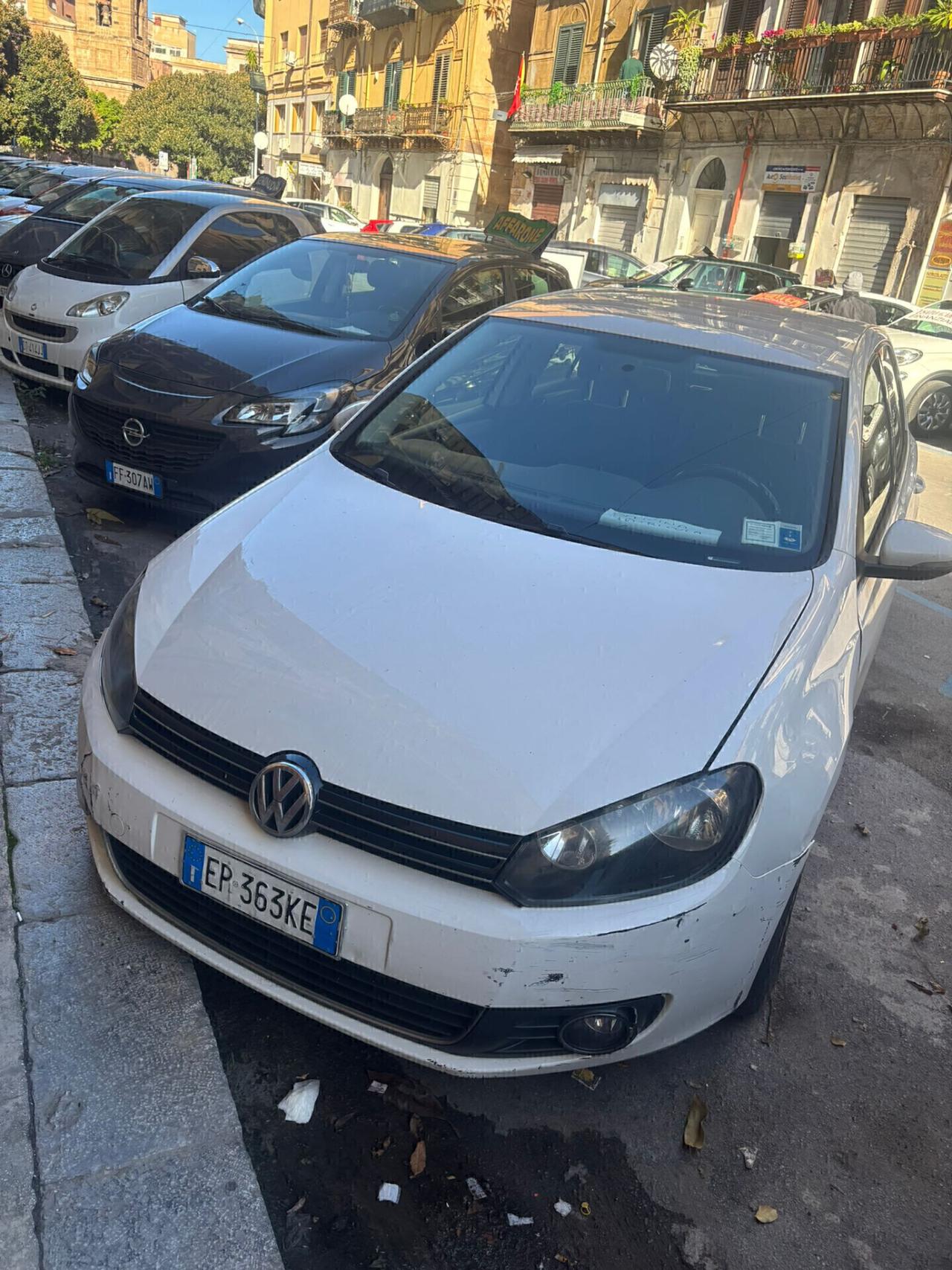 Volkswagen Golf 1.6 TDI DPF 5p. Highline NON TRATTABILE UNICO PROP.