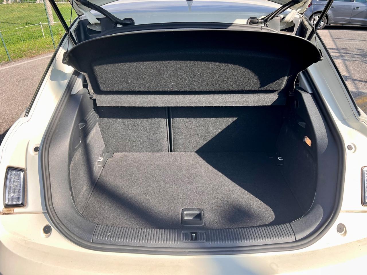 Audi A1 1.6 TDI Ambition sline