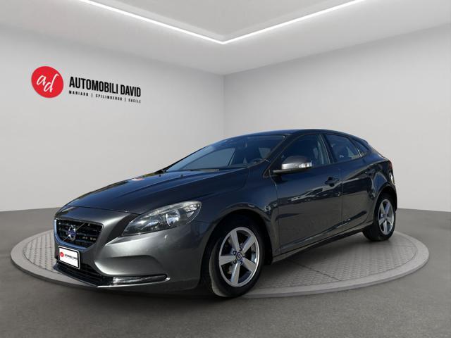 VOLVO V40 D2 1.6 Momentum