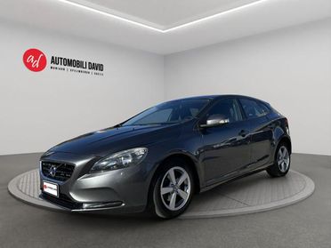VOLVO V40 D2 1.6 Momentum