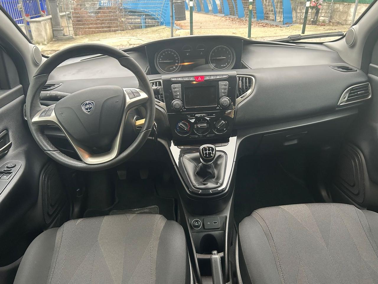 Lancia Ypsilon Platinum 1.2 #8761