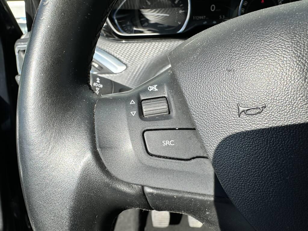 Peugeot 2008 1.2 PureTech Allure MOTORE NUOVO