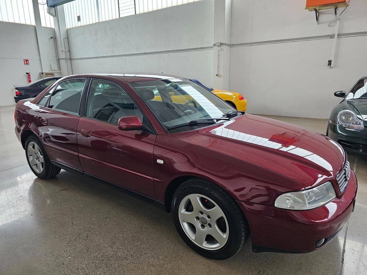 Audi A4 1.8 T 20V cat Ambiente
