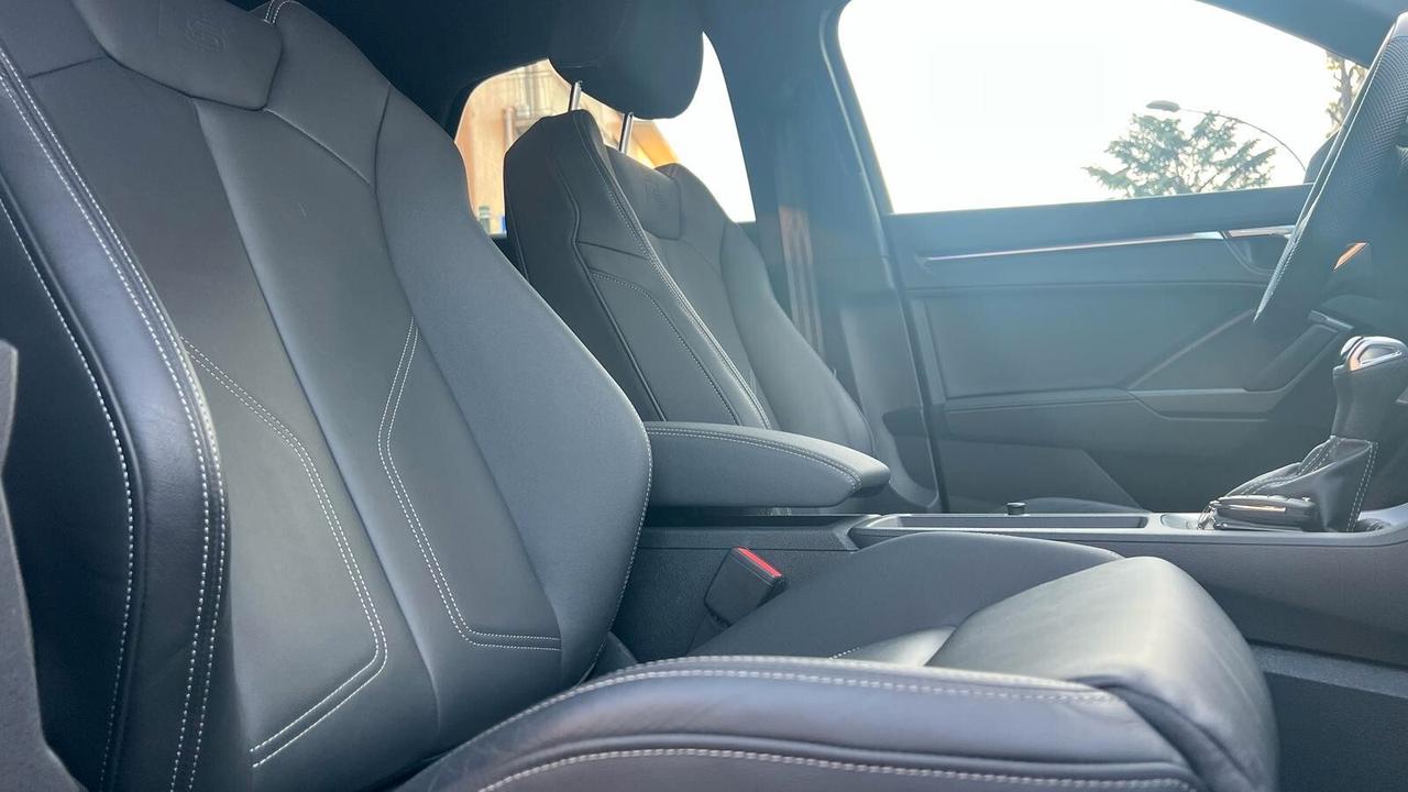 Audi Q3 SPB 35 TDI S tronic S line edition Identity Black