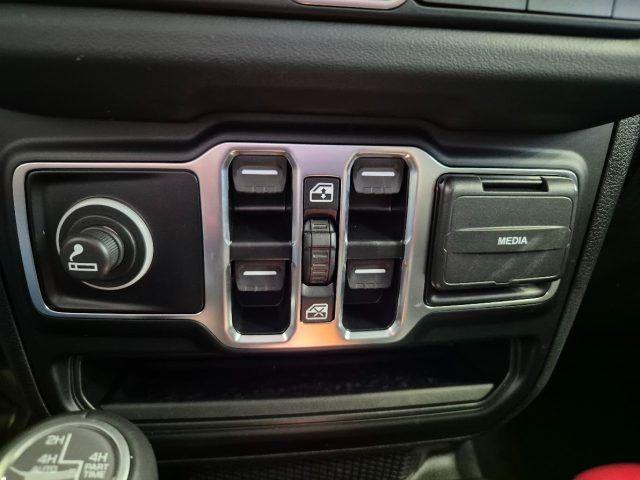 JEEP Wrangler Unlimited 2.0 Turbo Sahara Alpine