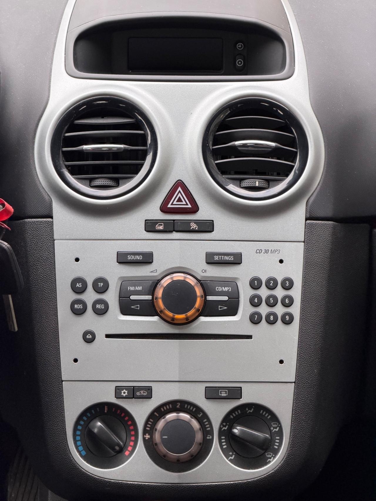 Opel Corsa 1.2 3 porte - Neopatentati - Revisionata