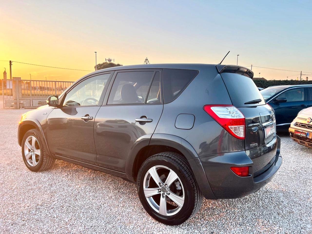 Toyota RAV 4 RAV4 2.2 D-4D 150 CV DPF Luxury