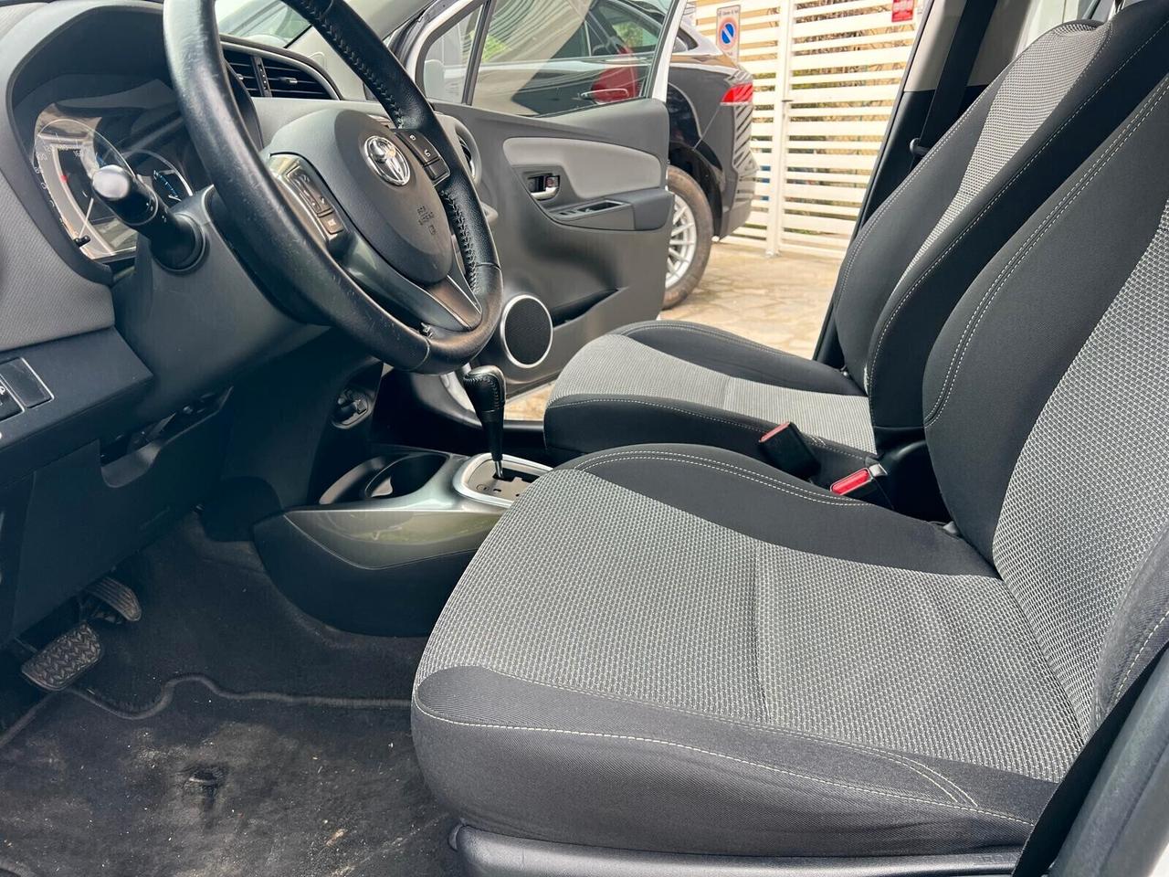 TOYOTA YARIS 1.5 HYBRID STYLE 5P NEOPATENTATI