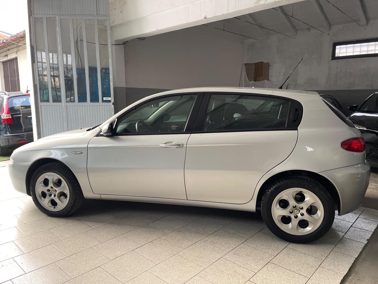 Alfa Romeo 147 1.9 JTD (120) 5 porte Murphy&Nye