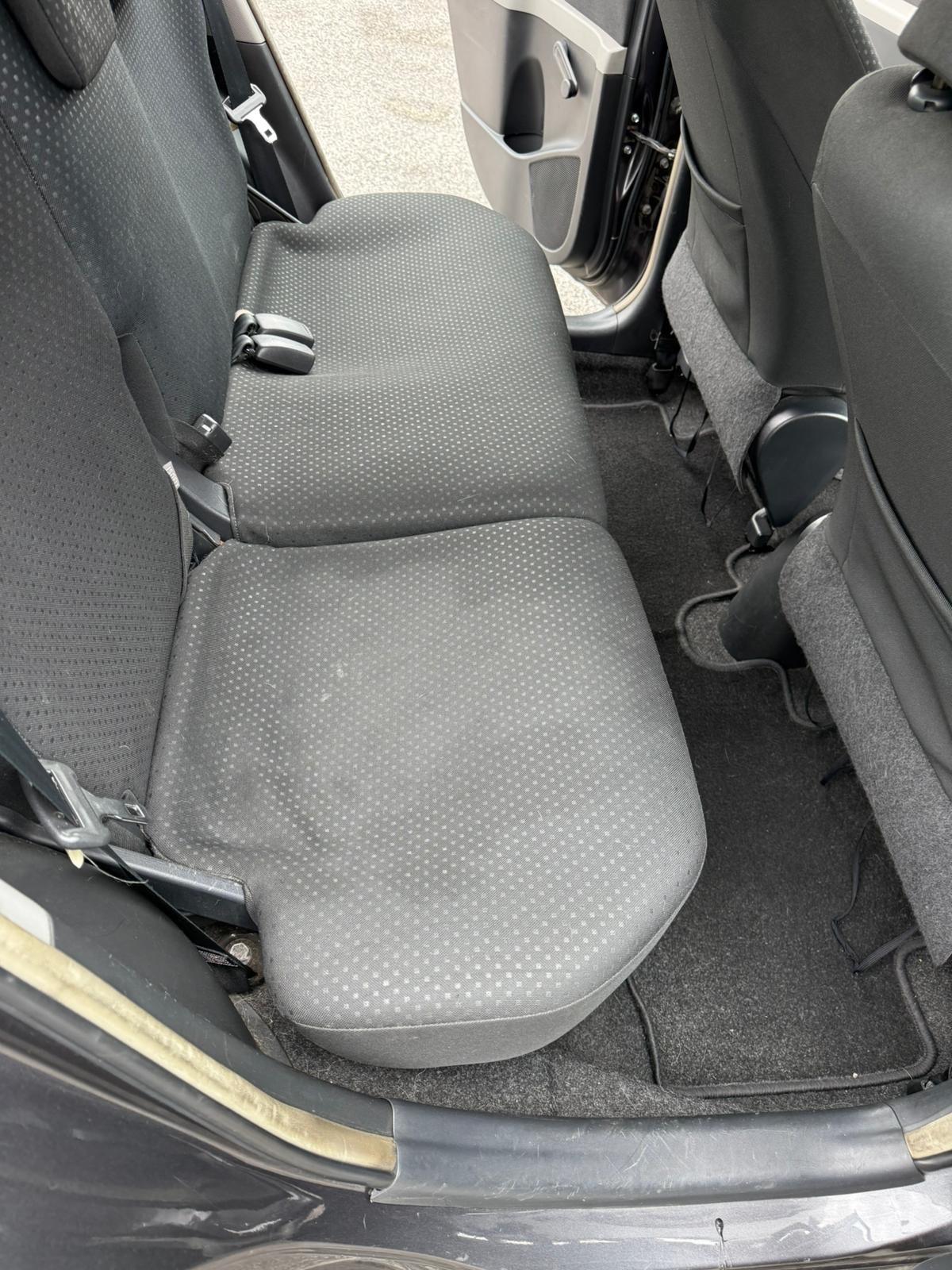 Toyota Yaris 1.4 D-4D DPF 5 porte Sol