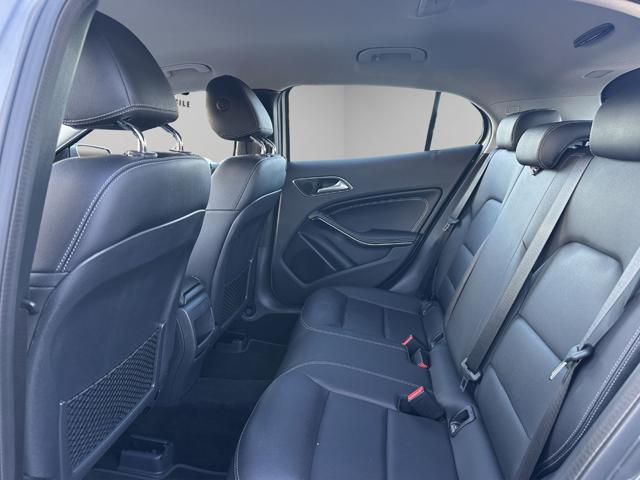 MERCEDES-BENZ GLA 200 d Automatic 4Matic ACTIVITY EDITION