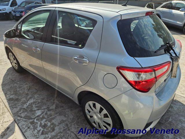 TOYOTA Yaris 1.5 Hybrid 5 porte Cool hat chback