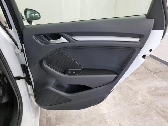 AUDI A3 SPB 35 TFSI COD Business