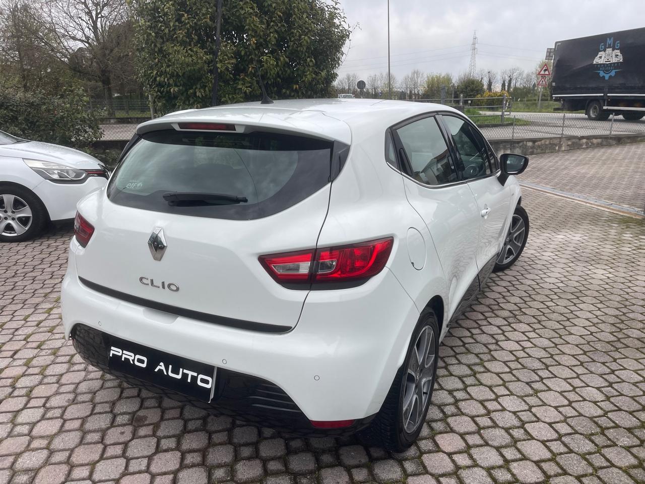 Renault Clio 1.2 75CV GPL 5 porte Costume National