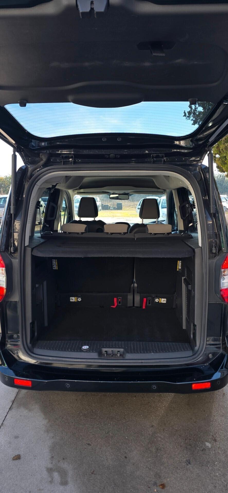 Ford Tourneo Courier 1.5 TDCI 75 CV Titanium