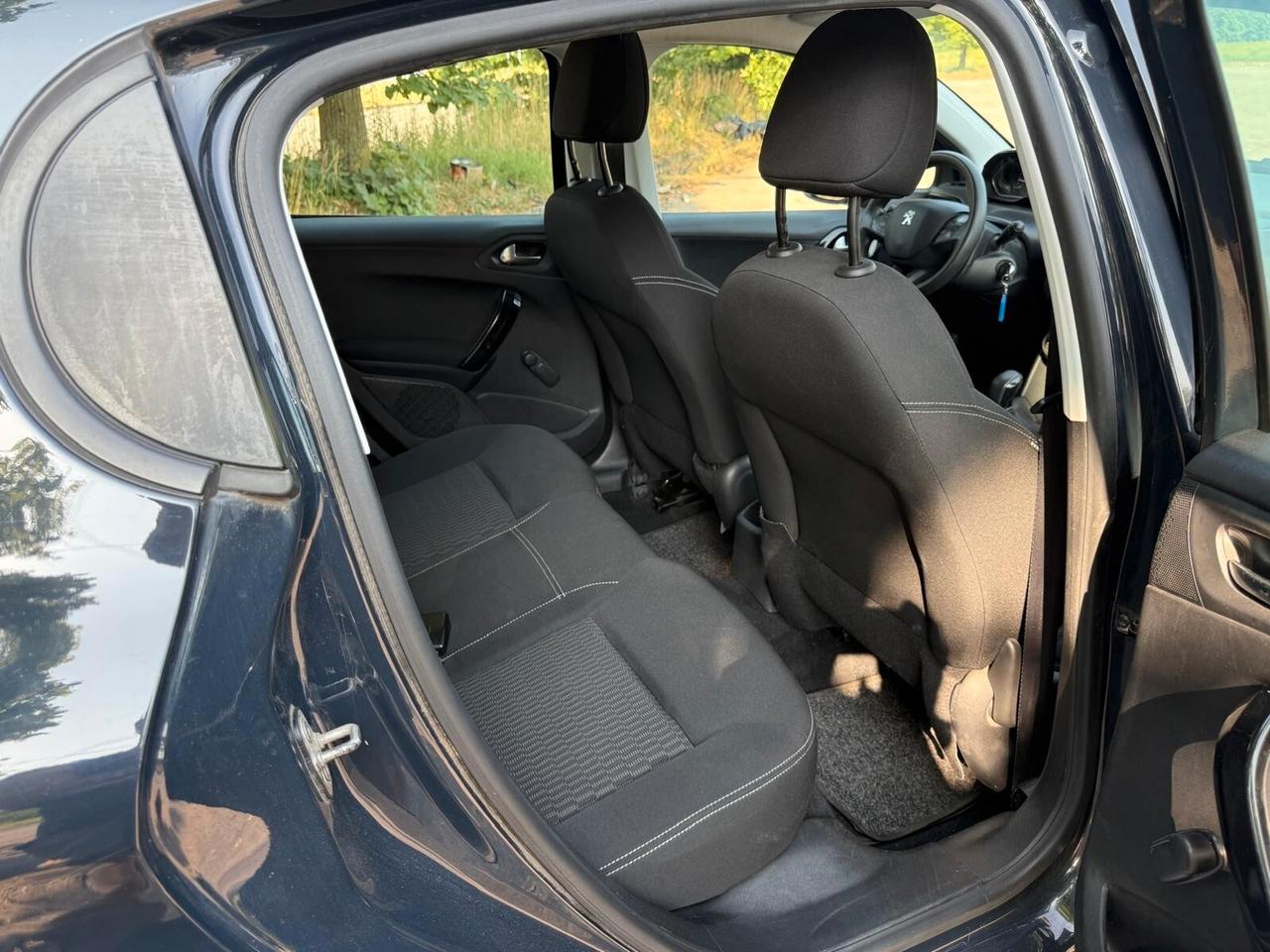 Peugeot 208 PureTech 82 5 porte Allure NEO PATENTATI